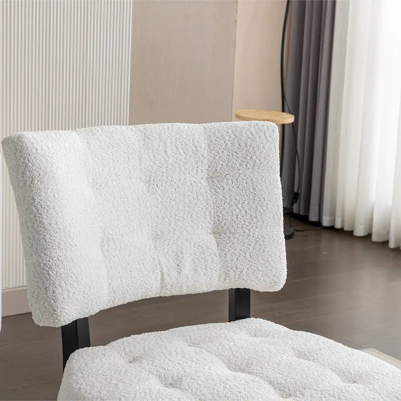 Tufted Slipper Oversize Chair